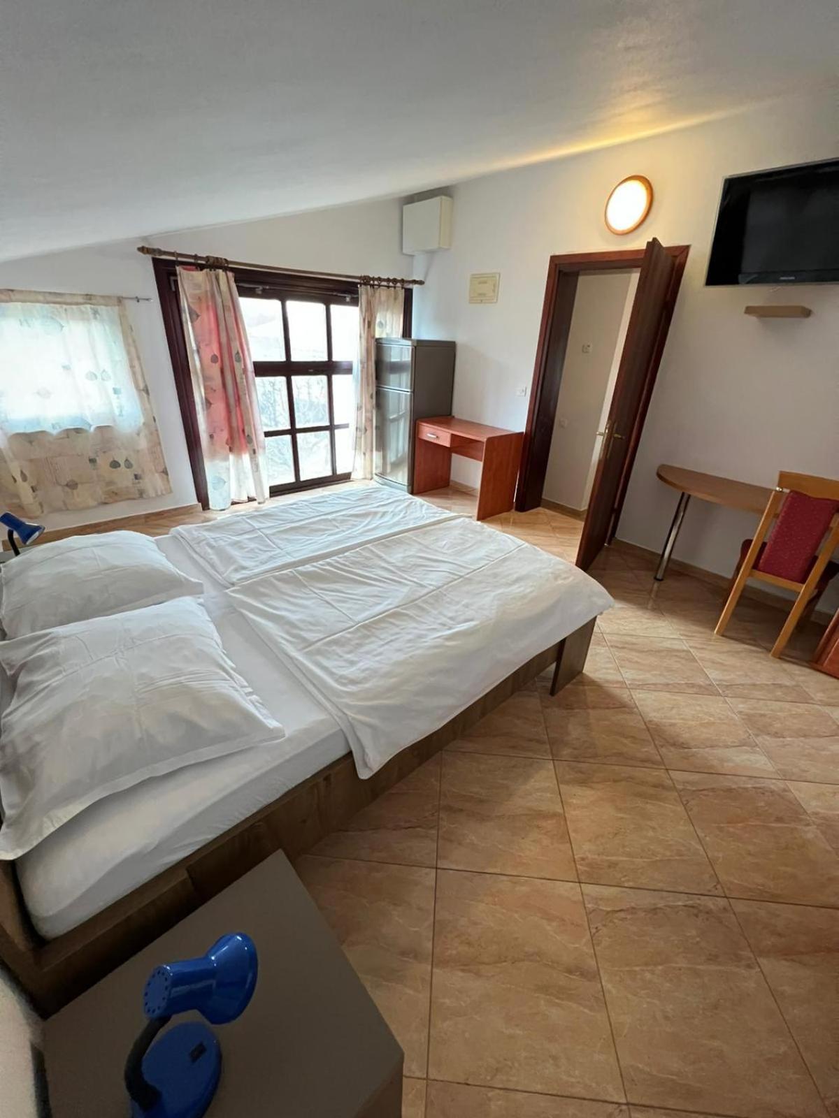 Bellevue Rooms Stara Baška Exteriér fotografie