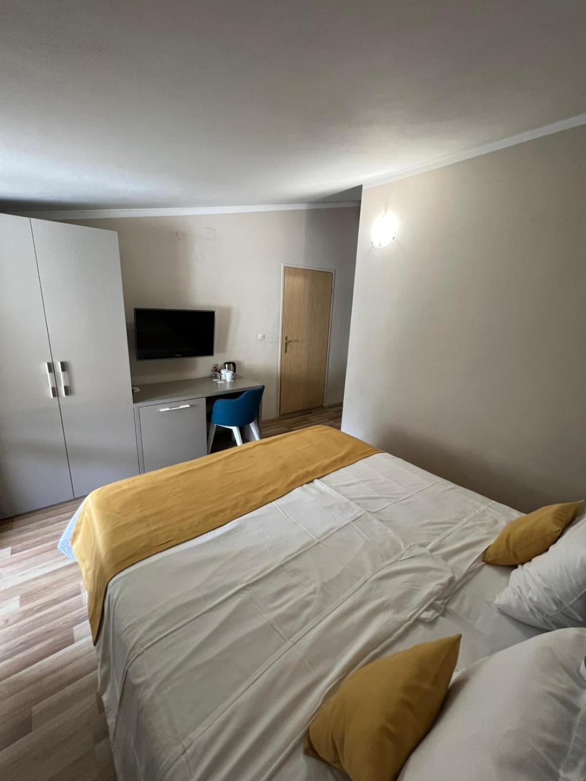Bellevue Rooms Stara Baška Exteriér fotografie