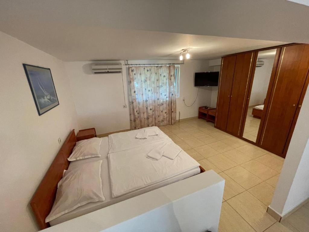 Bellevue Rooms Stara Baška Exteriér fotografie
