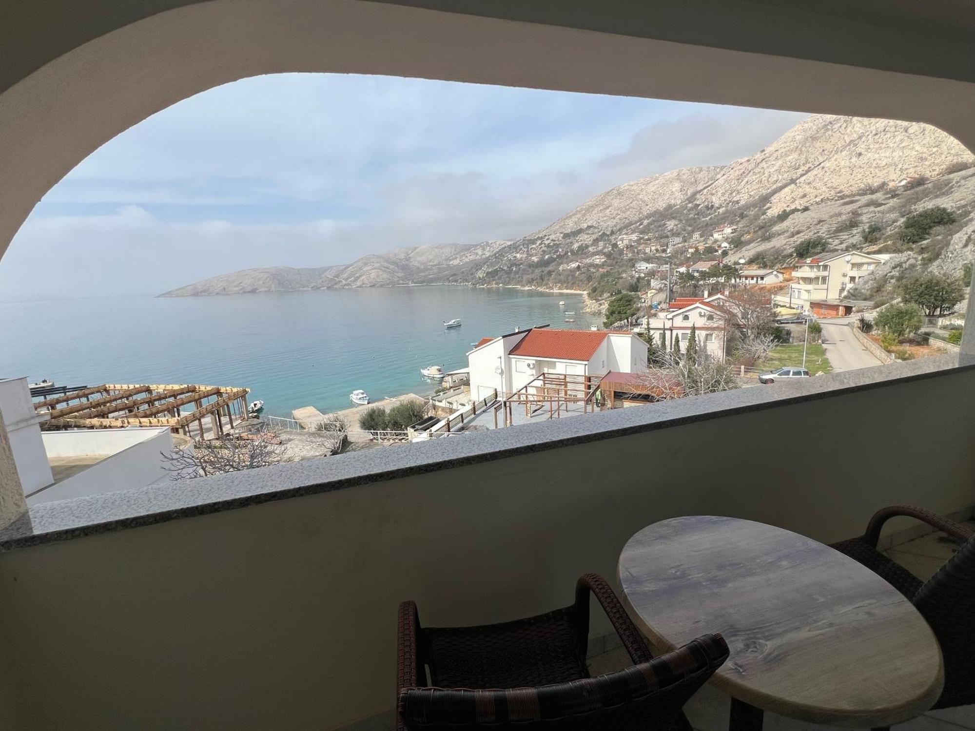 Bellevue Rooms Stara Baška Exteriér fotografie